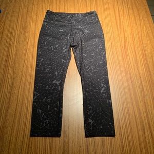 lululemon size 4 cropped leggings